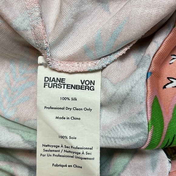 DVF Silk Floral Long Sleeve V-Neck Wrap Style Tie Waist Faux Mini Dress Romper 8 - Picture 10 of 10